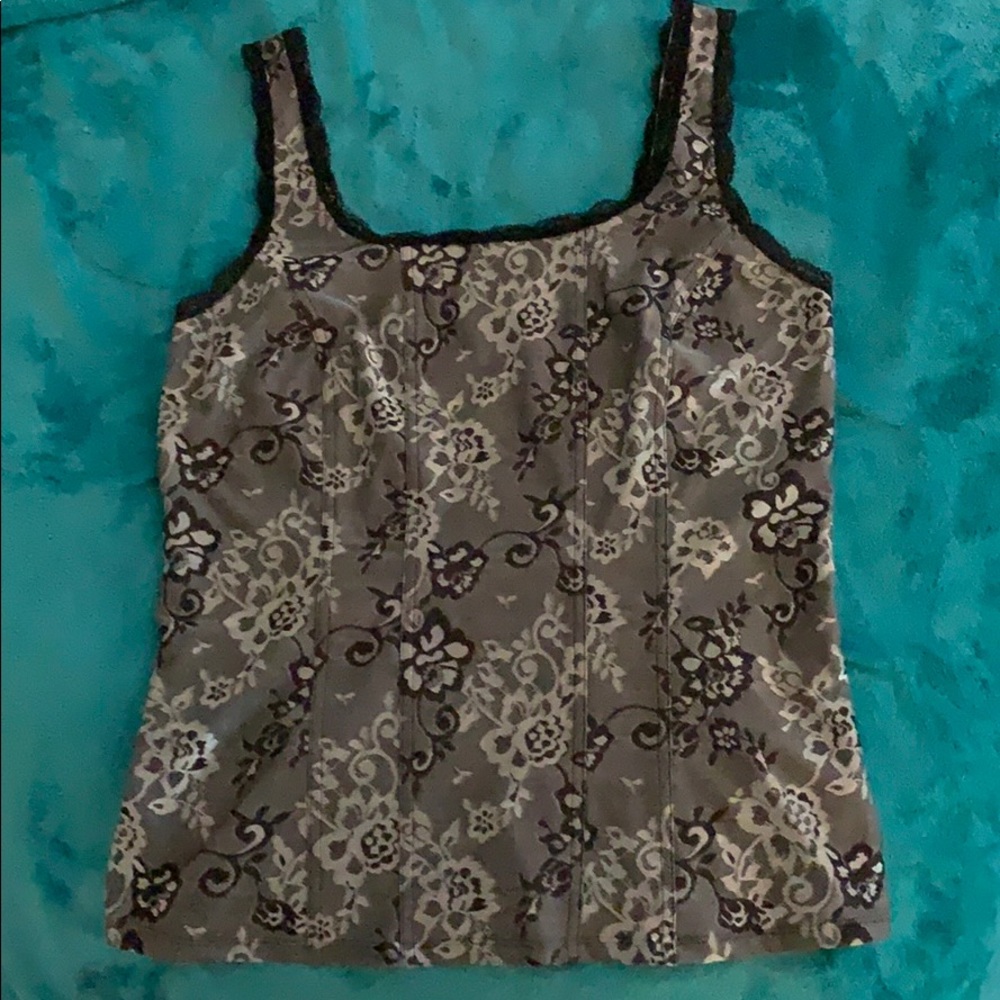 While house Black Market tailor fit dressy tank